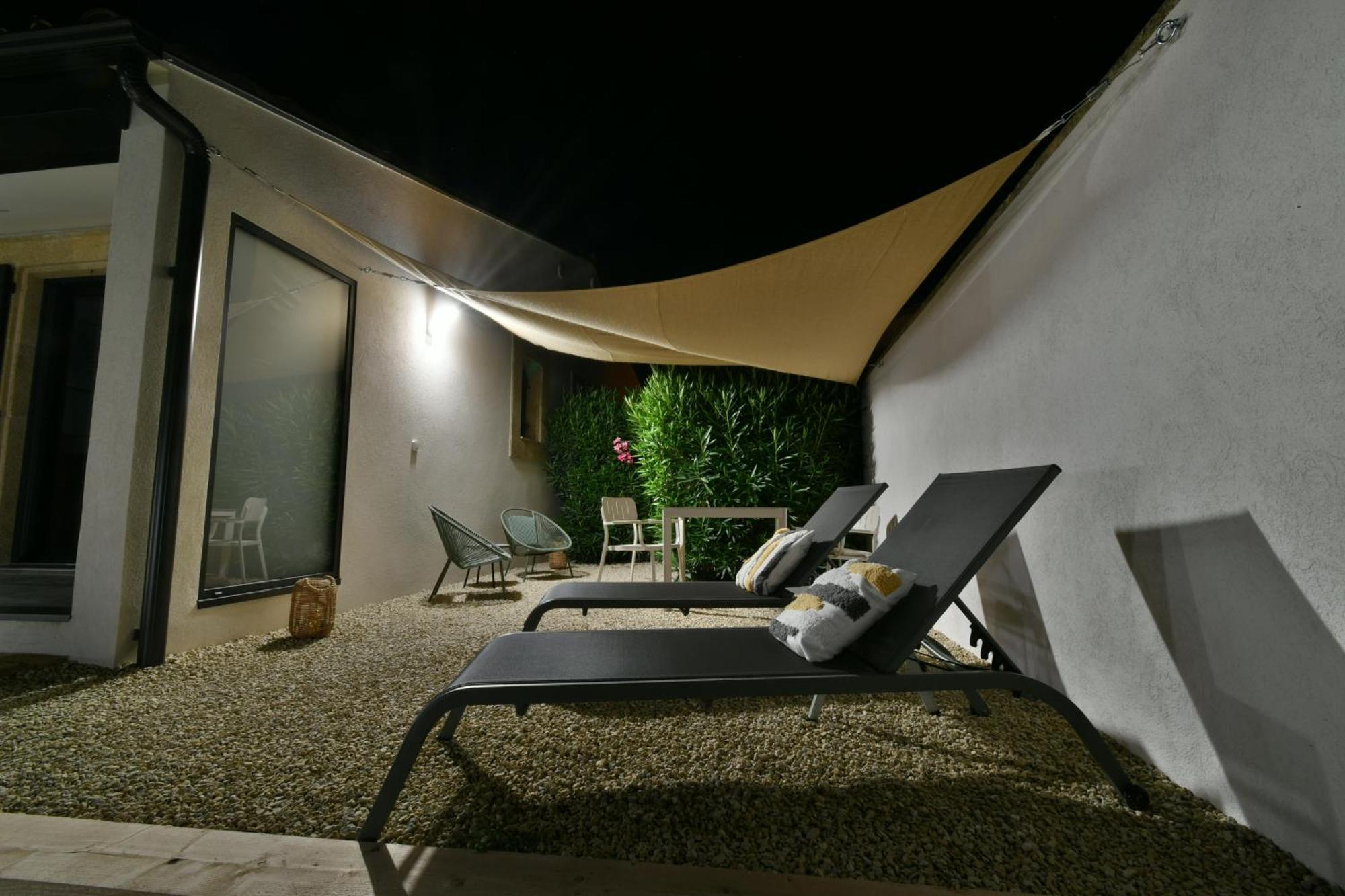 Une Nuit En Luberon Puyvert Exterior photo