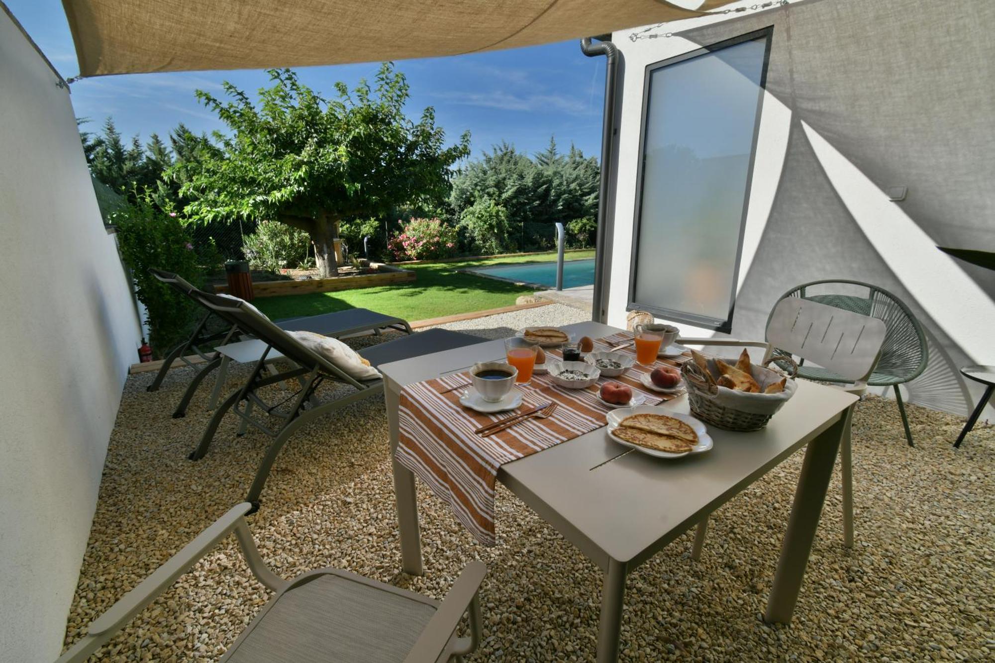 Une Nuit En Luberon Puyvert Exterior photo
