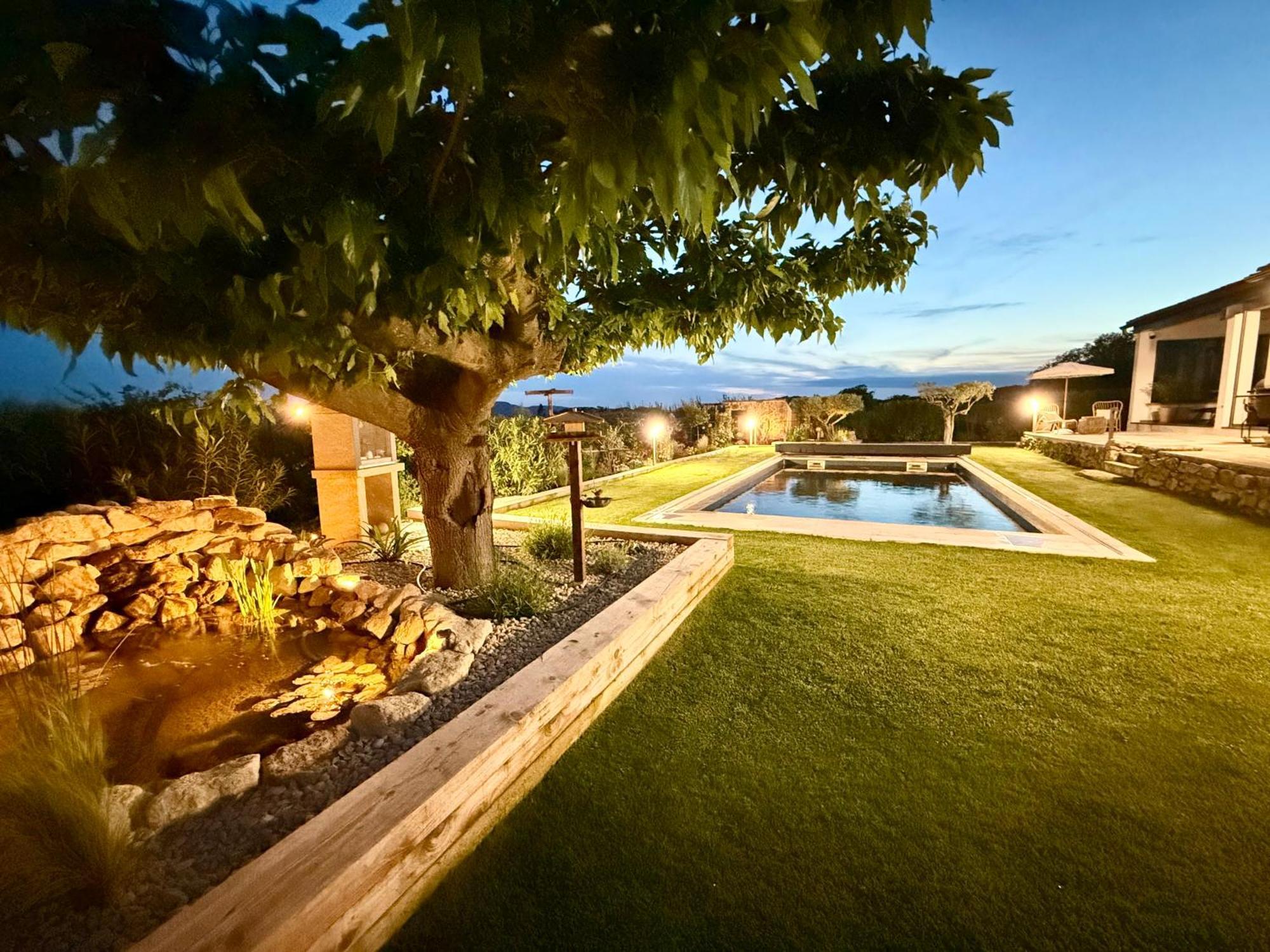Une Nuit En Luberon Puyvert Exterior photo
